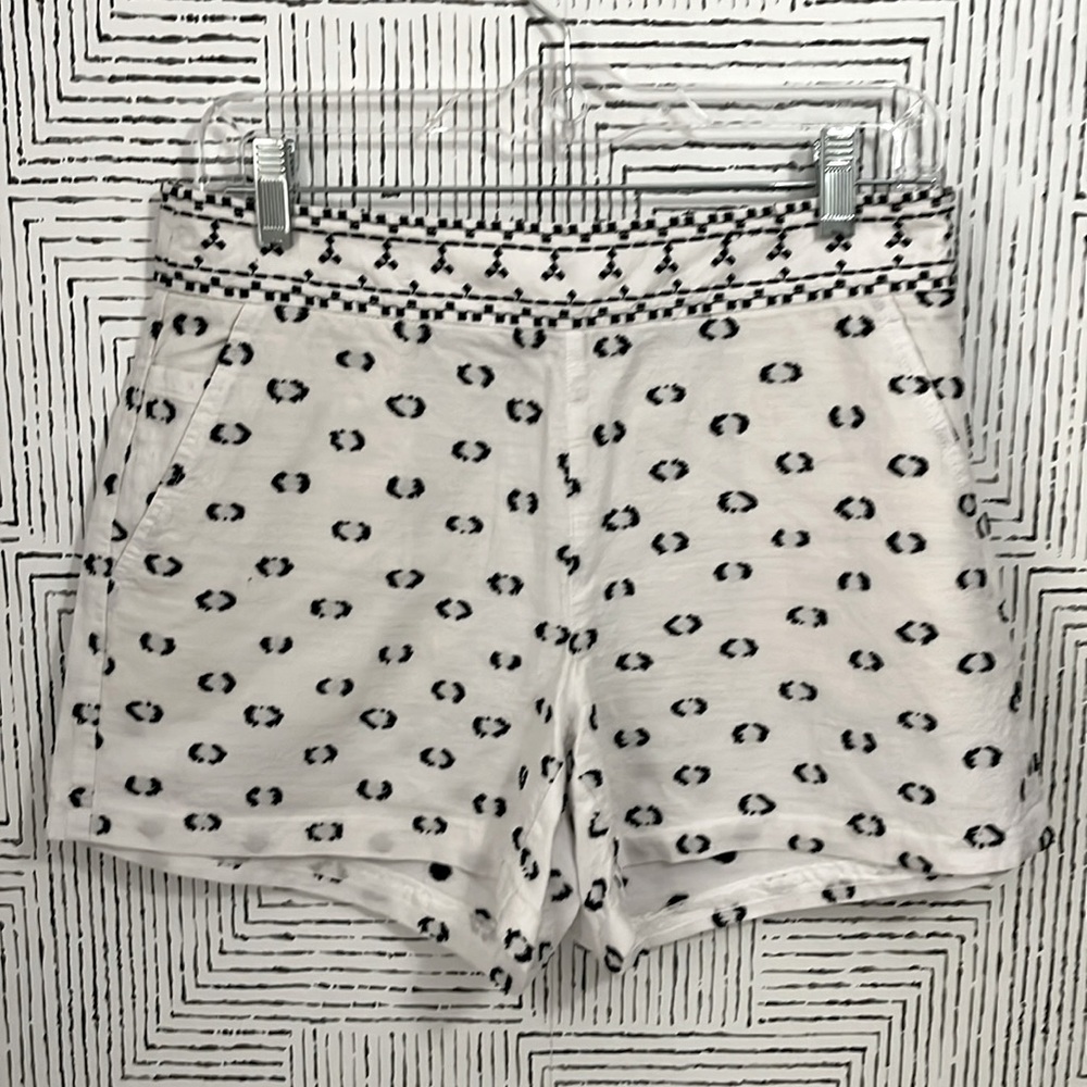 Tailored Black & White shorts!